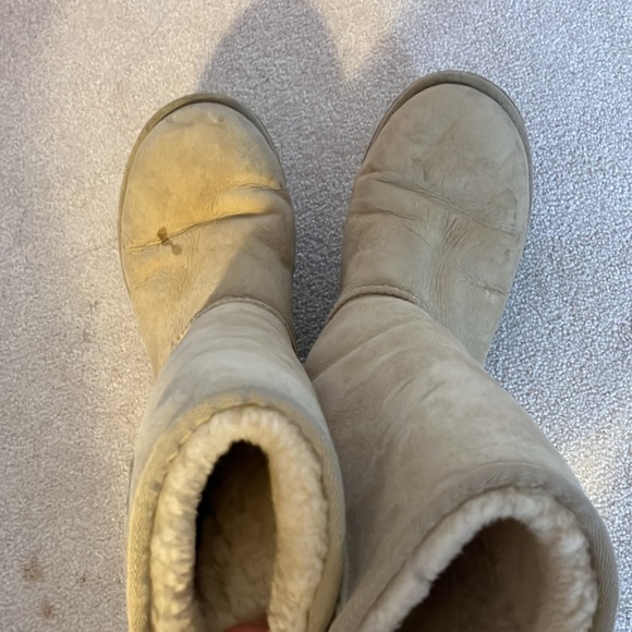 Ugg Classic Tall Boots in Sand Women’s 8 - Picture 3 of 7